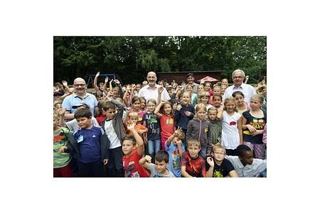 Neckarsulmer Betriebsrat besucht AWO-Ferienlager