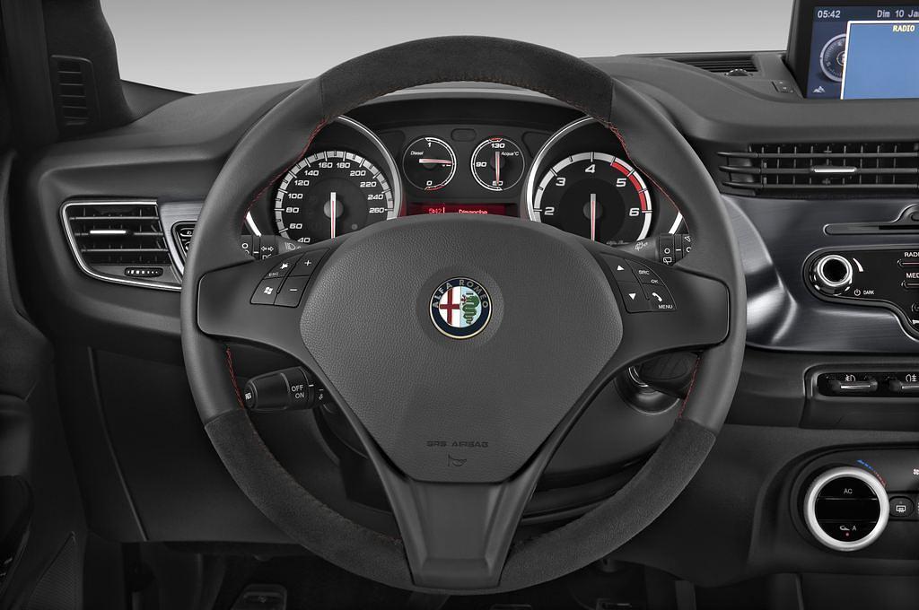 Alfa Romeo Giulietta (Baujahr 2010) Distinctive 5 Türen Lenkrad