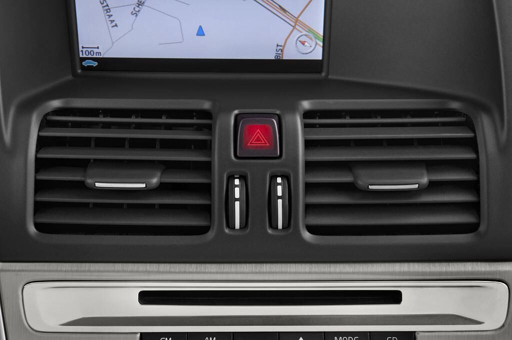 Volvo XC60 (Baujahr 2010) Kinetic 5 Türen Lüftung