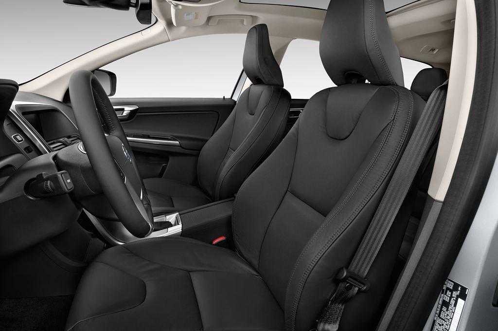 Volvo XC60 (Baujahr 2013) Kinetic 5 Türen Vordersitze