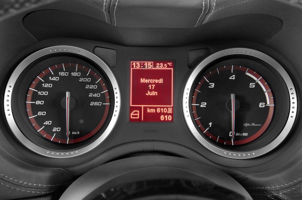 Alfa Romeo Brera (Baujahr 2009) - 3 Türen Tacho und Fahrerinstrumente