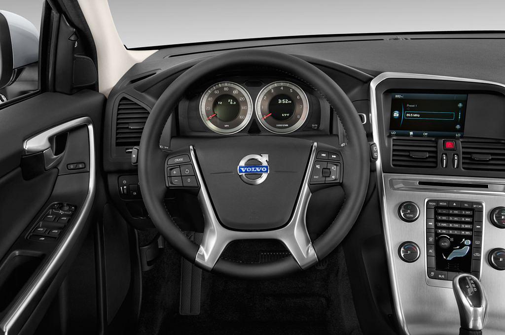 Volvo XC60 (Baujahr 2013) Kinetic 5 Türen Lenkrad