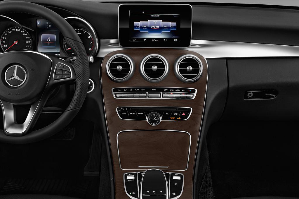 Mercedes C Class (Baujahr 2017) - 2 Türen Mittelkonsole