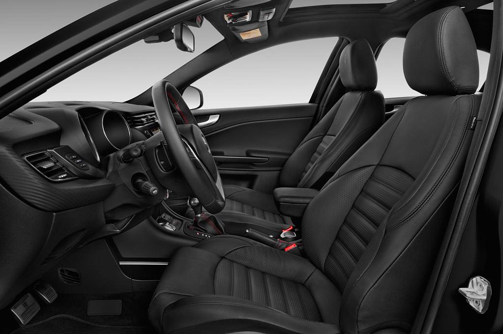 Alfa Romeo Giulietta (Baujahr 2016) Super 5 Türen Vordersitze