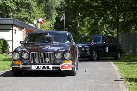 Die Königsfamilie im März 1966 in nassau in einem Rolls-Royce Cabriolet