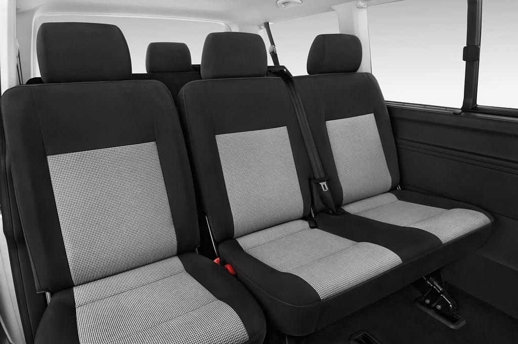 Volkswagen Caravelle (Baujahr 2015) Comfortline 4 Türen Rücksitze