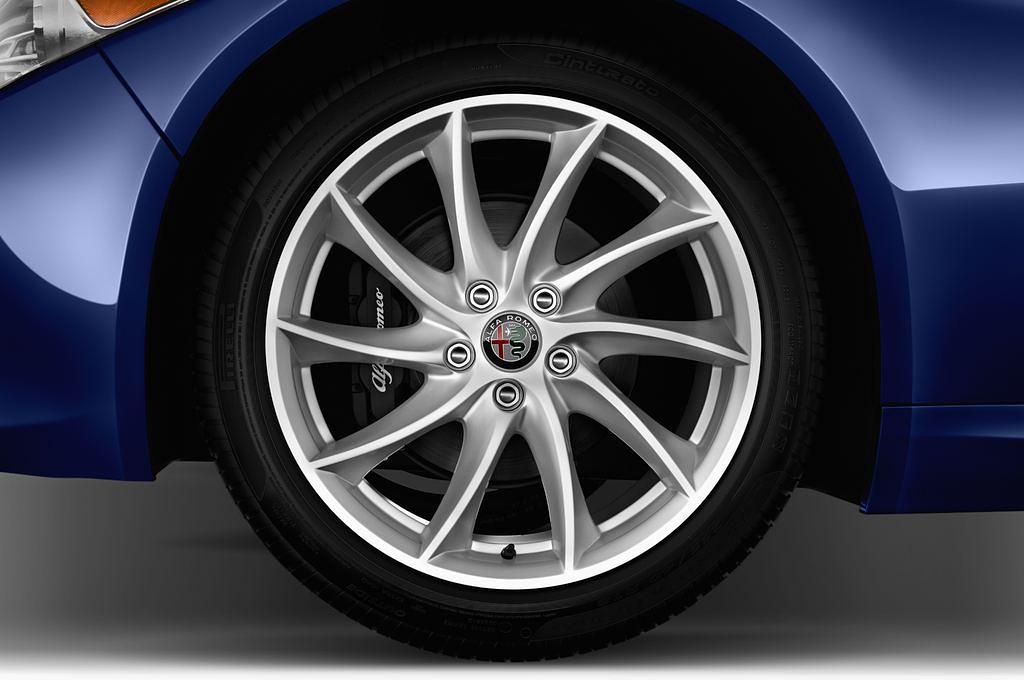 Alfa Romeo Giulia (Baujahr 2017) Super 4 Türen Reifen und Felge