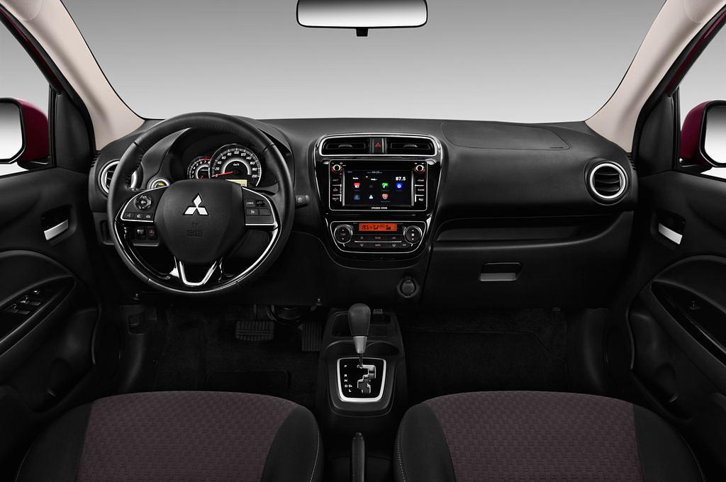 Mitsubishi Space Star (Baujahr 2017) Top 5 Türen Cockpit und Innenraum