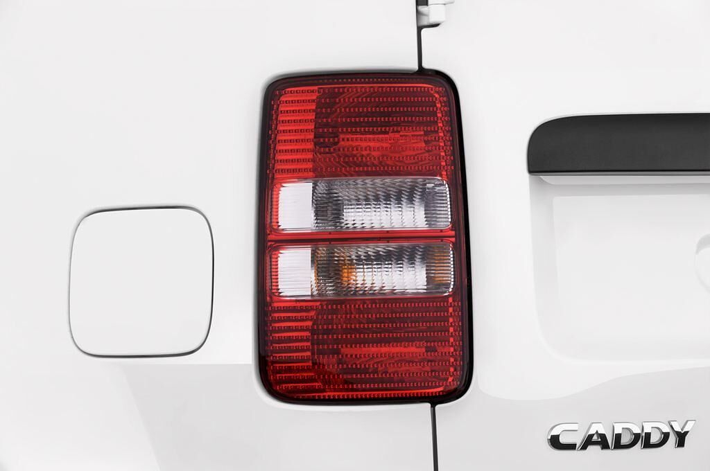 Volkswagen Caddy (Baujahr 2015) 1,6-L-Tdi 75Kw 4 Türen Rücklicht