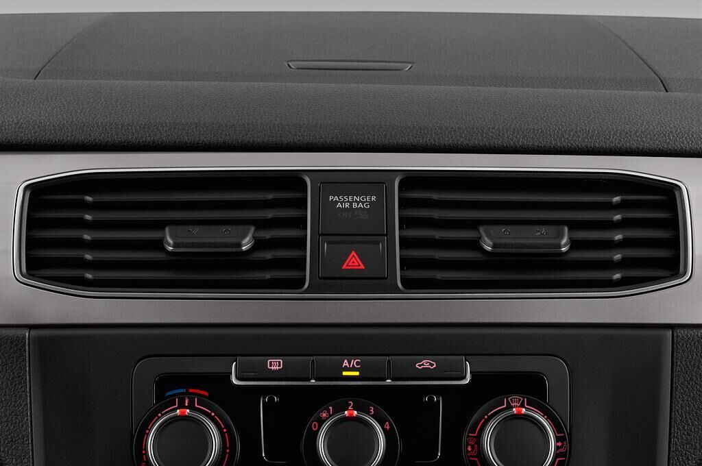 Volkswagen Caddy (Baujahr 2016) Generation Four BlueMotion Technology 4 Türen Lüftung