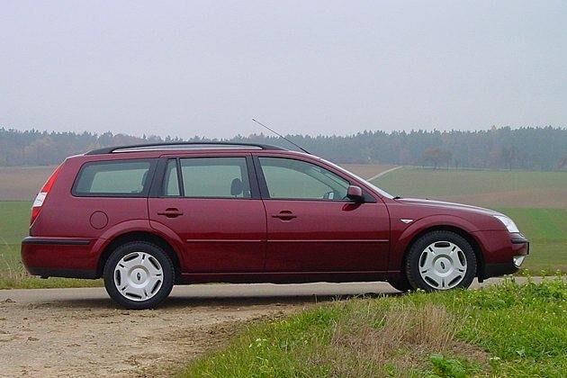 Mittelklasse-Kombi: Mit 4,83 Metern lang für die Klasse  ein BMW-3er-Kombi ist 35 Zentimeter kürzer