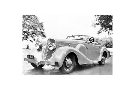 80 Jahre Peugeot Coupé-Cabriolets
