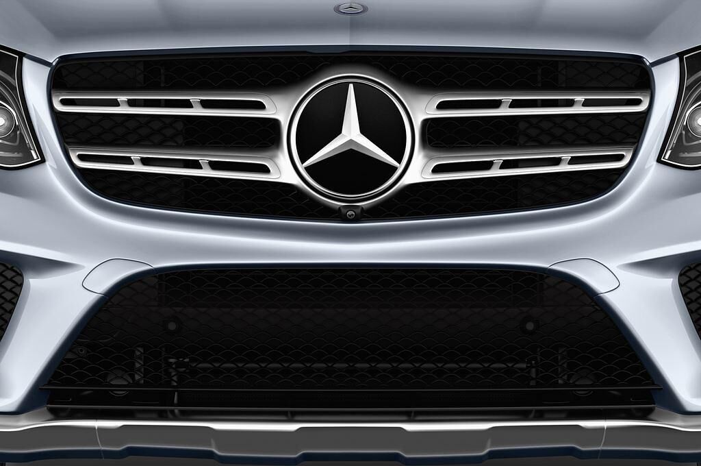Mercedes GLS (Baujahr 2017) AMG Line 5 Türen Kühlergrill und Scheinwerfer