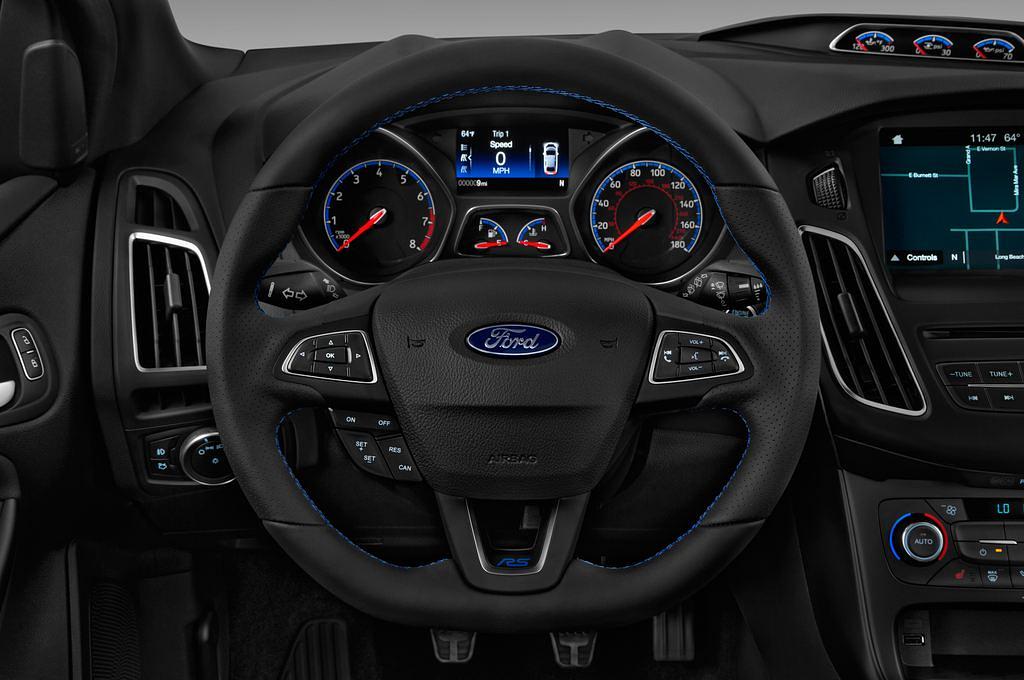 Ford Focus (Baujahr 2017) RS 5 Türen Lenkrad