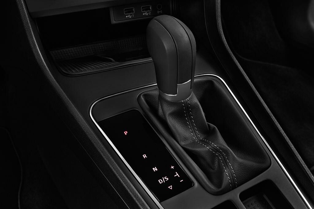 SEAT Leon (Baujahr 2017) Style 5 Türen Schalthebel