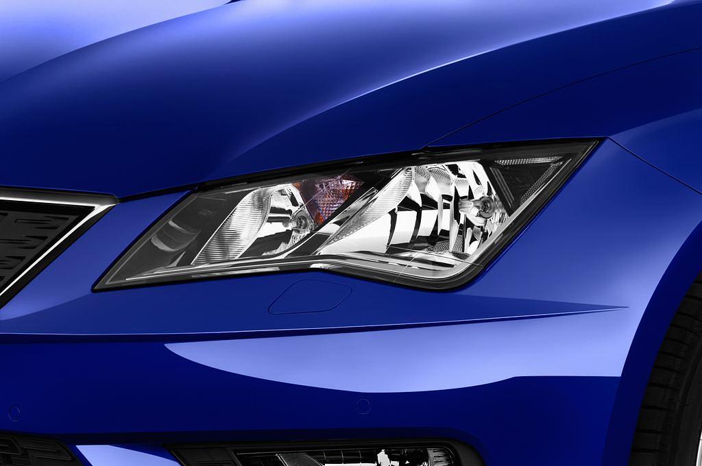 SEAT Leon (Baujahr 2017) Style 5 Türen Scheinwerfer
