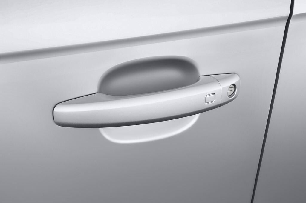 Audi A4 (Baujahr 2013) Ambition 5 Türen Türgriff