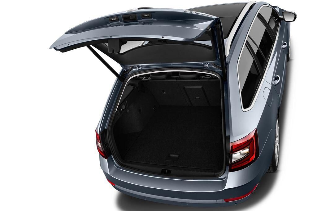 Skoda Octavia Combi (Baujahr 2017) Style 5 Türen Kofferraum