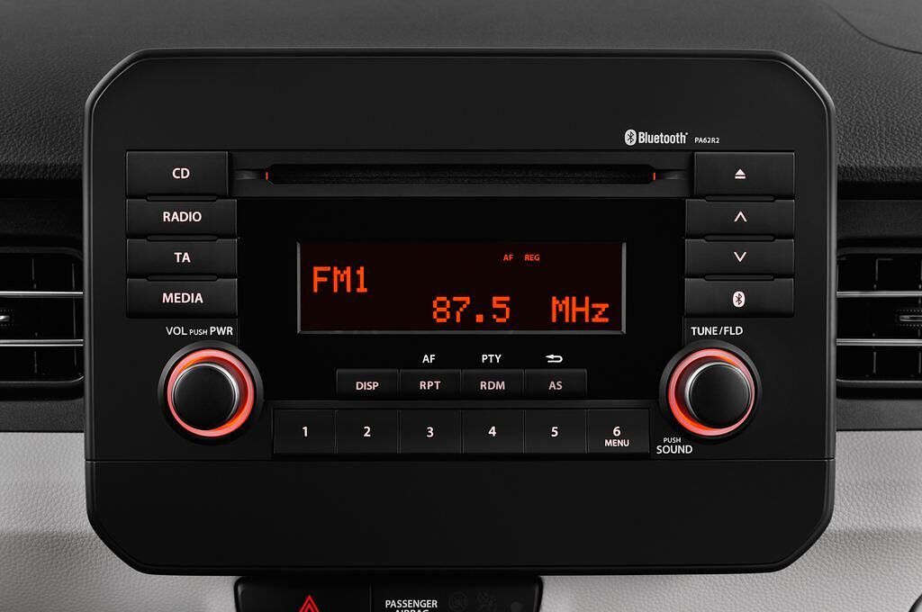 Suzuki Ignis (Baujahr 2017) Basic 5 Türen Radio und Infotainmentsystem