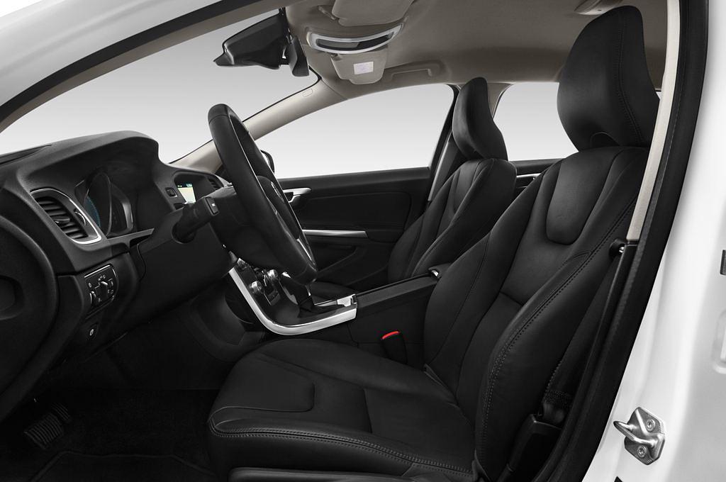 Volvo V60 Cross Country (Baujahr 2017) Summum 5 Türen Vordersitze