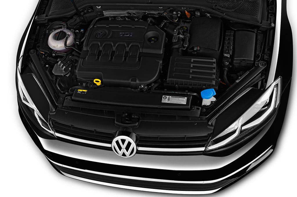 Volkswagen Golf (Baujahr 2017) Comfortline 5 Türen Motor