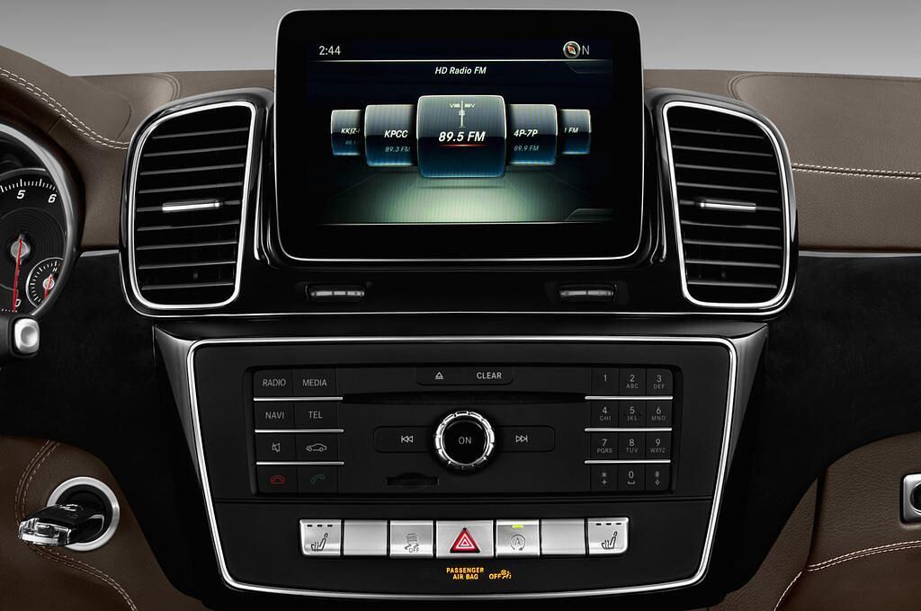 Mercedes GLE (Baujahr 2017) AMG 43 5 Türen Radio und Infotainmentsystem