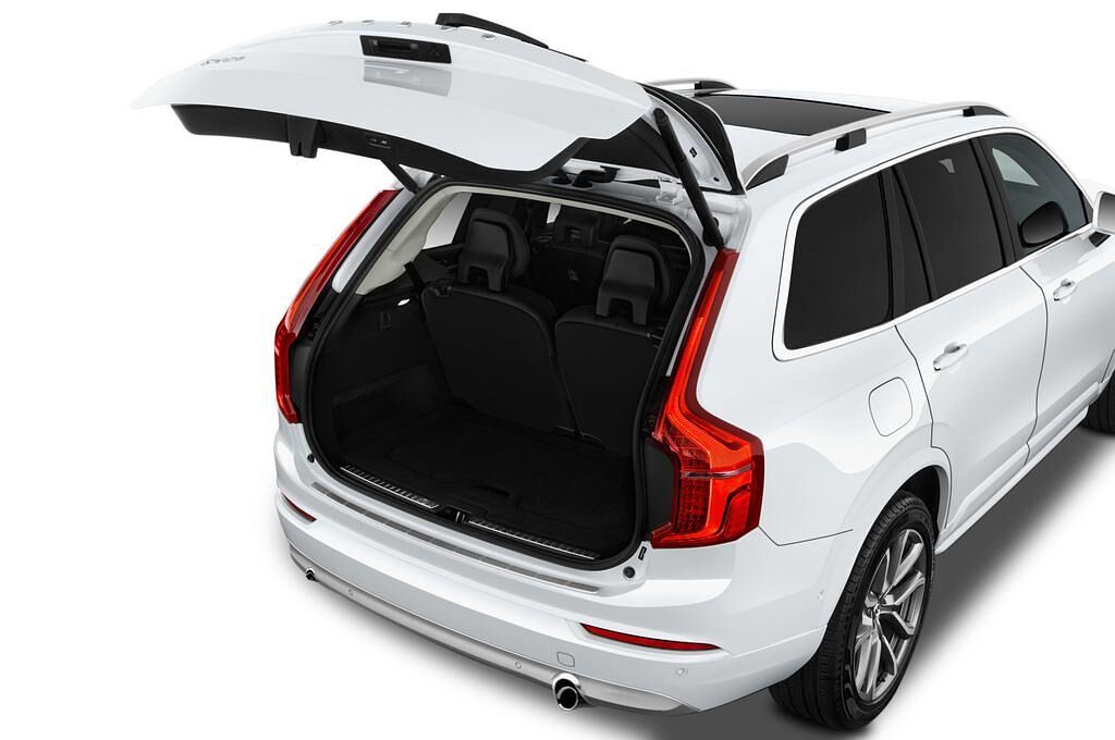 Volvo XC90 (Baujahr 2017) Momentum 5 Türen Kofferraum