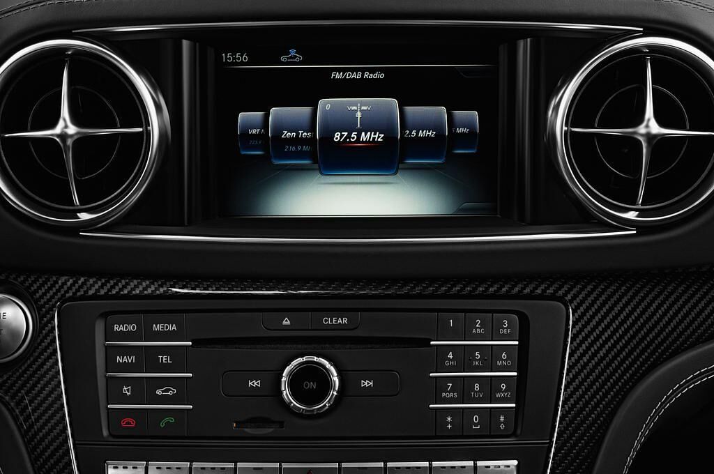 Mercedes SL Class (Baujahr 2017) AMG 63 2 Türen Radio und Infotainmentsystem