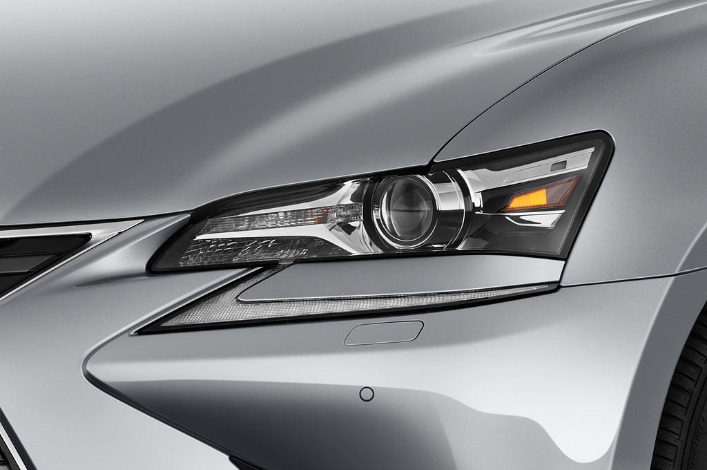 Lexus GS (Baujahr 2017) Executive Line 4 Türen Scheinwerfer