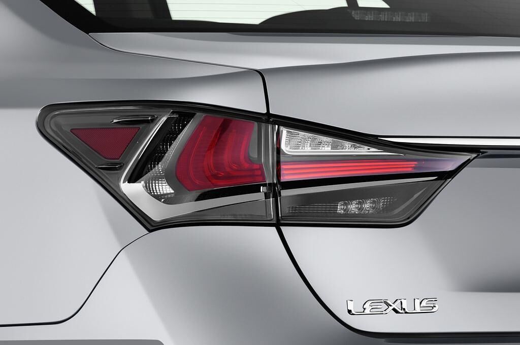Lexus GS (Baujahr 2017) Executive Line 4 Türen Rücklicht