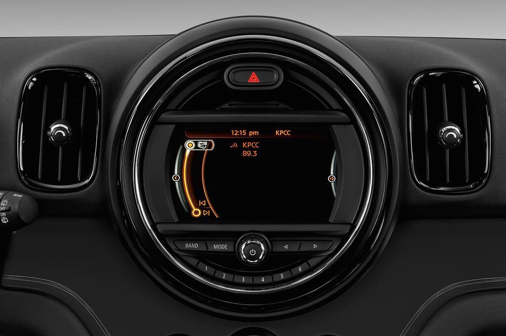 MINI Countryman (Baujahr 2017) - 5 Türen Radio und Infotainmentsystem