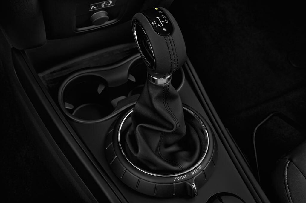 MINI Countryman (Baujahr 2017) - 5 Türen Schalthebel