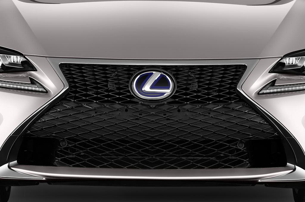 Lexus RC (Baujahr 2017) F Sport 2 Türen Kühlergrill und Scheinwerfer