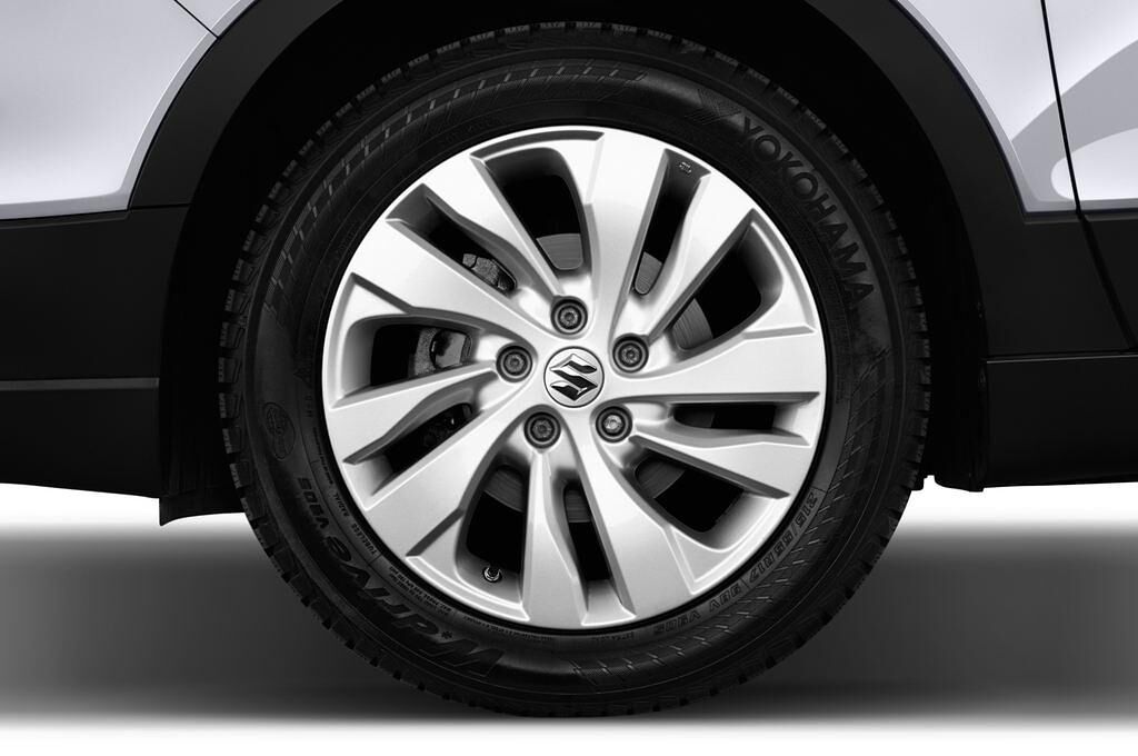 Suzuki SX4 S-Cross (Baujahr 2017) Comfort 5 Türen Reifen und Felge