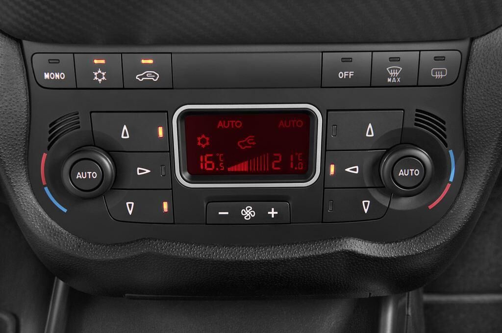 Alfa Romeo Mito (Baujahr 2009) Distinctive 3 Türen Temperatur und Klimaanlage