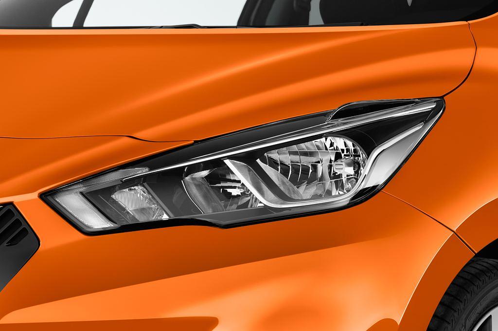 Nissan Micra (Baujahr 2017) Tekna 5 Türen Scheinwerfer