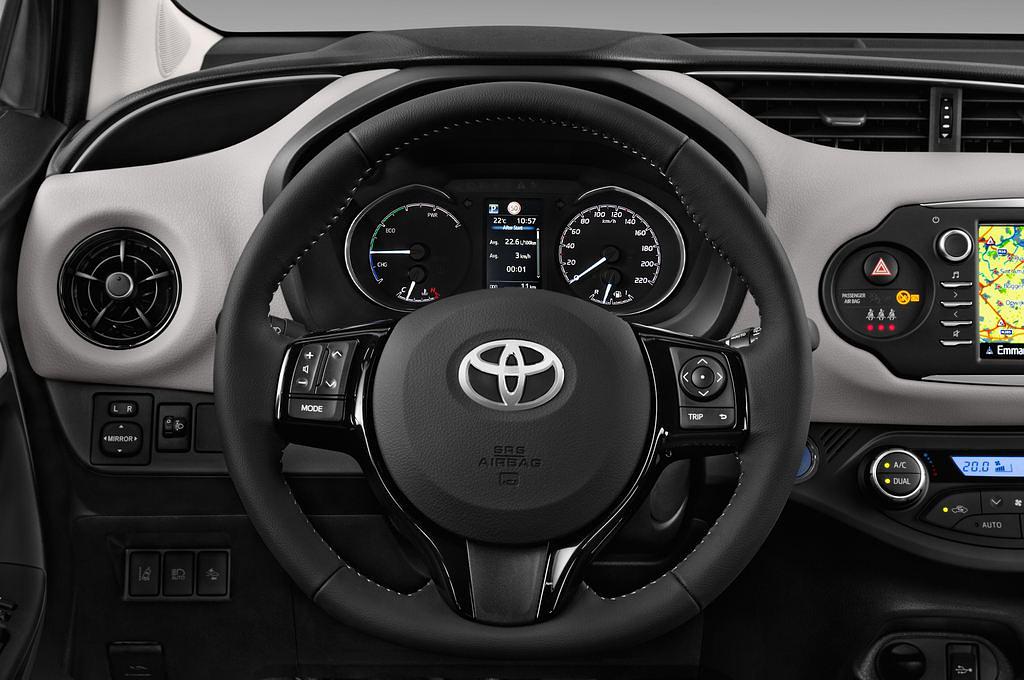 Toyota Yaris Hybride (Baujahr 2017) - 5 Türen Lenkrad