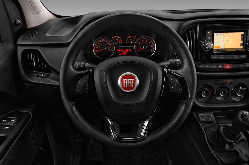 FIAT Doblo Cargo (Baujahr 2017) Basis 4 Türen Lenkrad