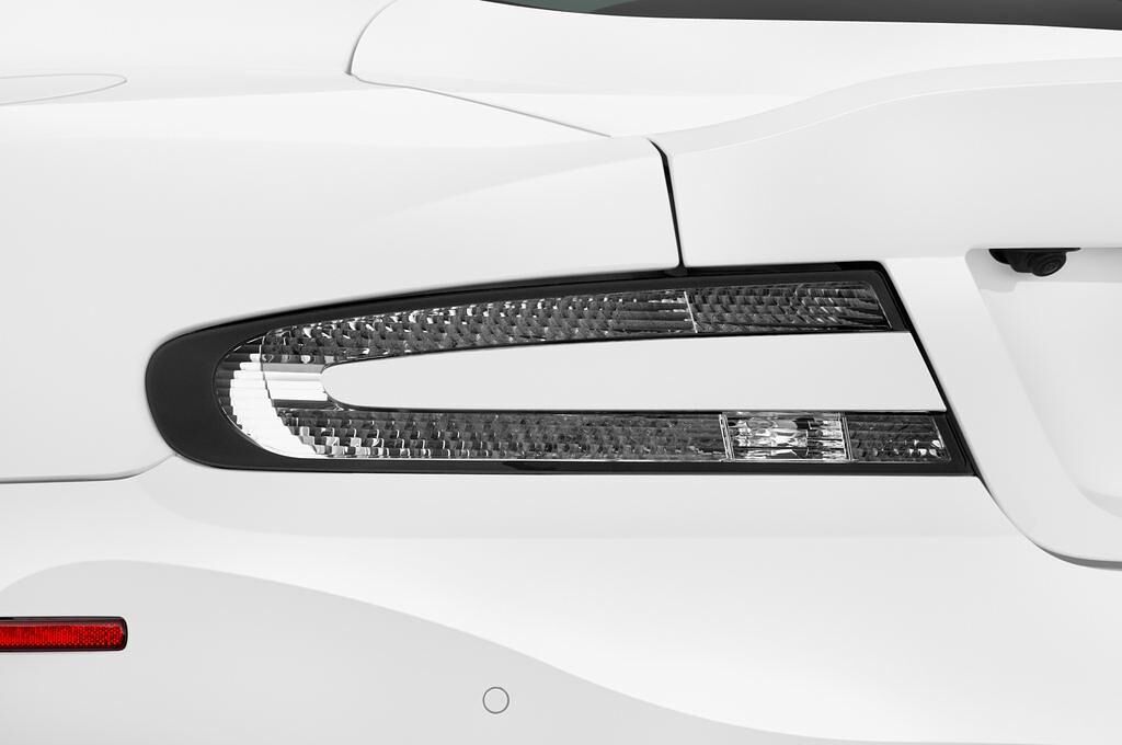 Aston Martin DB9 (Baujahr 2016) - 2 Türen Rücklicht