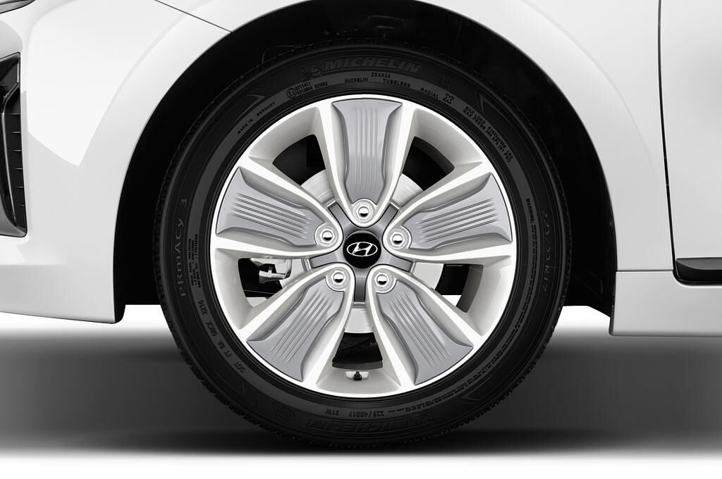 Hyundai Ioniq Hybrid (Baujahr 2017) Premium 5 Türen Reifen und Felge