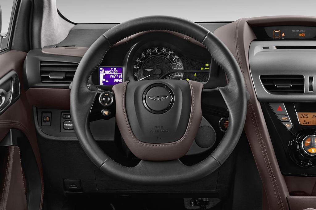 Aston Martin Cygnet (Baujahr 2011) - 3 Türen Lenkrad
