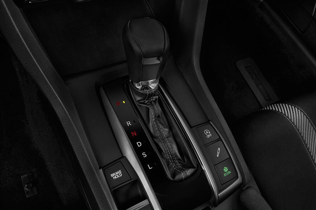 Honda Civic (Baujahr 2017) Executive 5 Türen Schalthebel