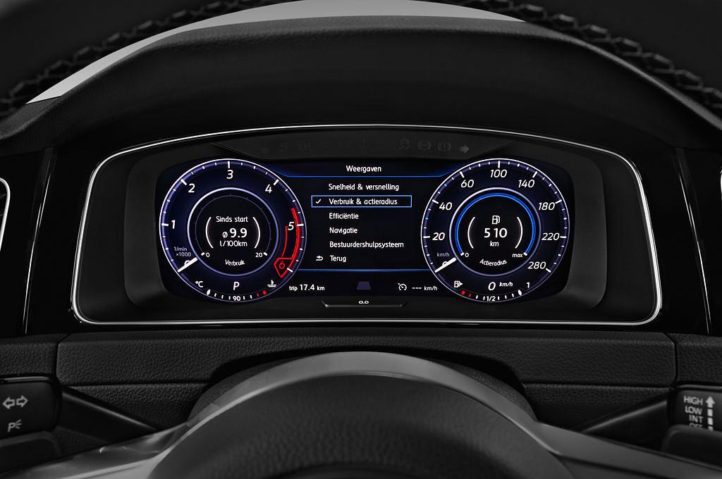 Volkswagen Golf (Baujahr 2017) GTD 5 Türen Tacho und Fahrerinstrumente