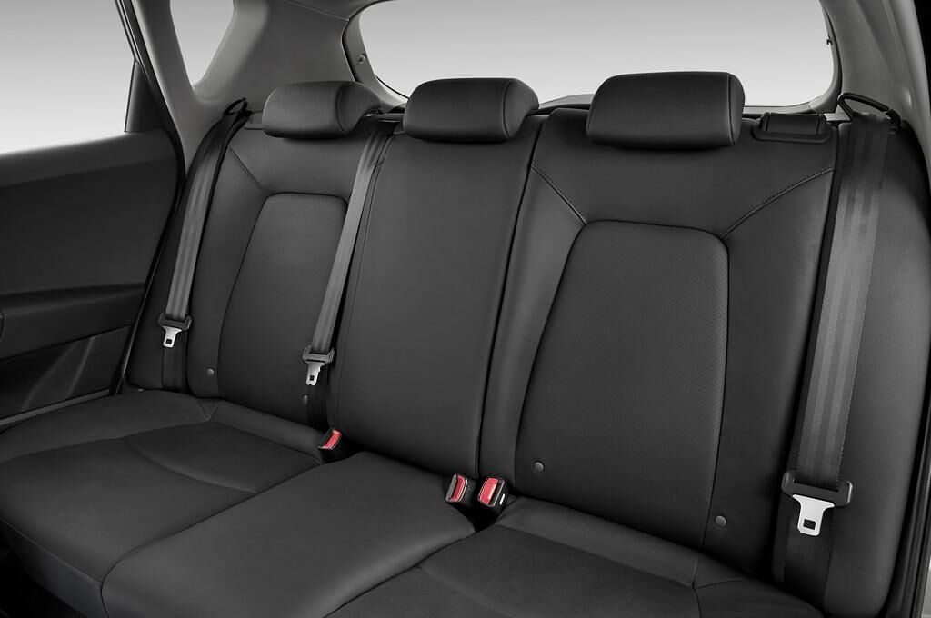 Kia cee'd (Baujahr 2010) Attract 5 Türen Rücksitze