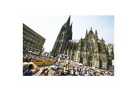 RALLYE DEUTSCHLAND: Traumstart und Doppelführung für VW beim Heimspiel