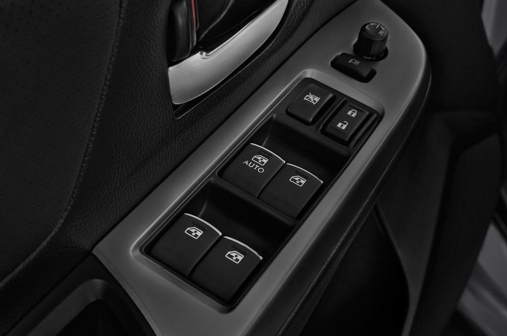 Subaru XV (Baujahr 2017) Premium 5 Türen Bedienungselemente Tür