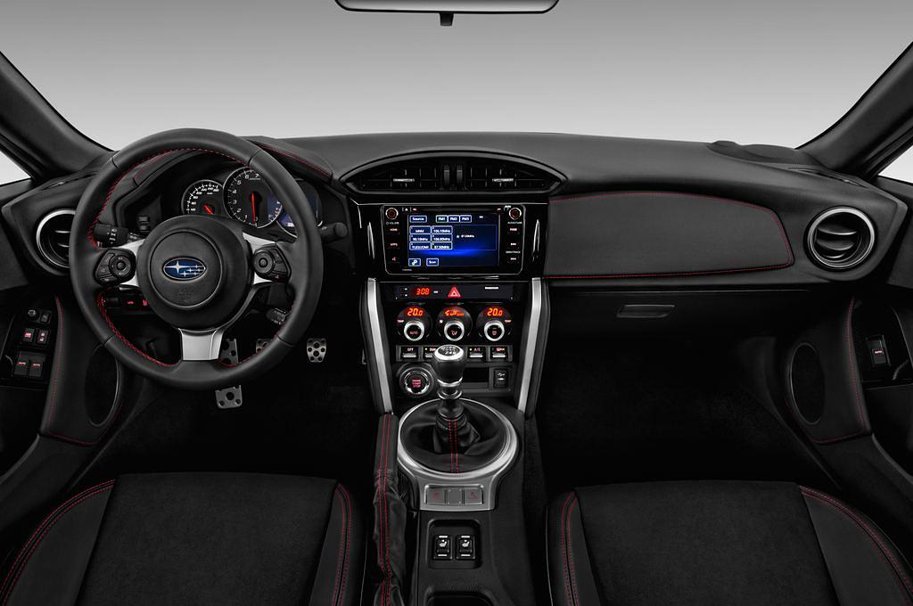 Subaru BRZ (Baujahr 2017) - 2 Türen Cockpit und Innenraum