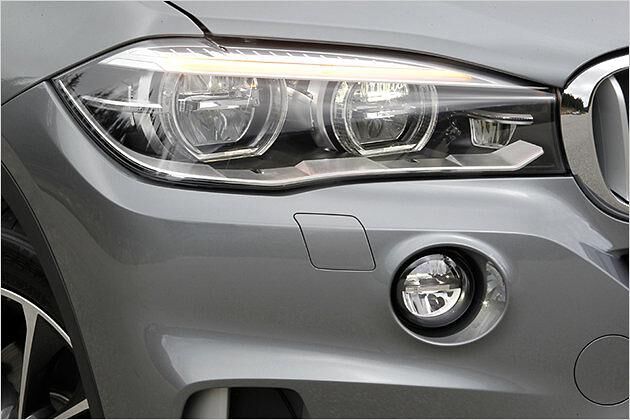 Für 1.990 Euro extra gibt es statt Xenonleuchten LED-Scheinwerfer