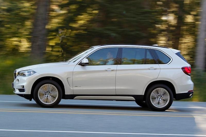 Der BMW X5 50i ist 4,89 Meter lang