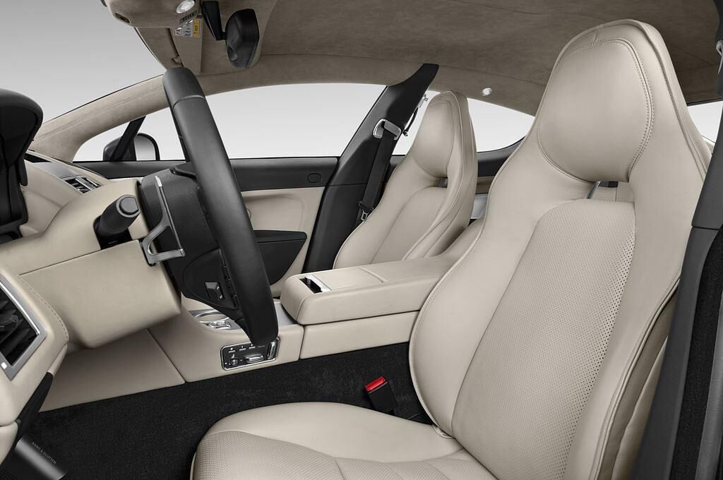 Aston Martin Rapide (Baujahr 2011) Luxury 5 Türen Vordersitze